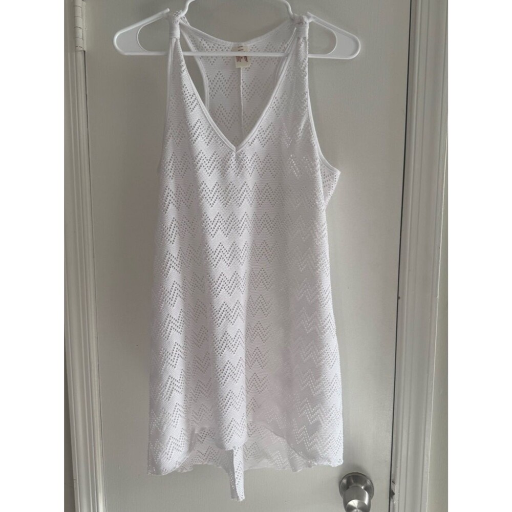 Arizona Jean Company White Crochet V-Neck Tank Size M